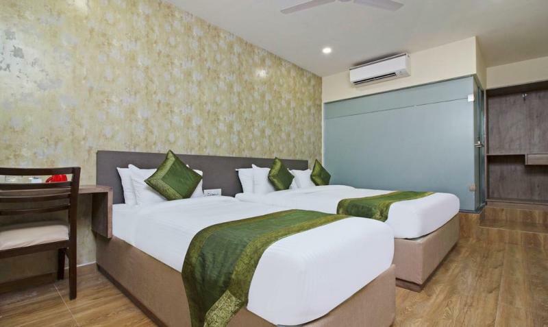 Ocean Suites Hotel Mumbai Exterior photo